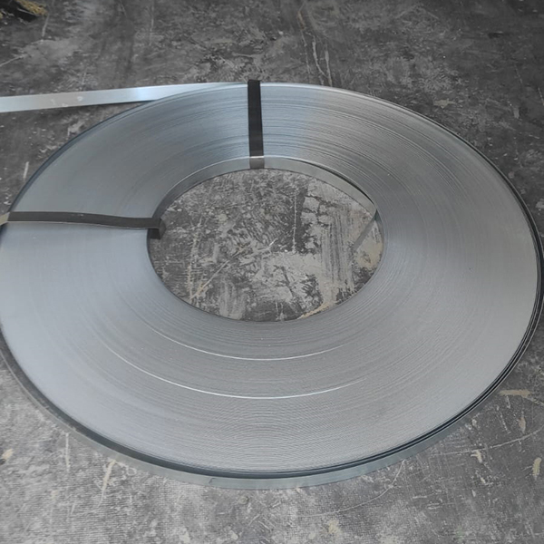 Лента стальная упаковочная 19х0,7 мм